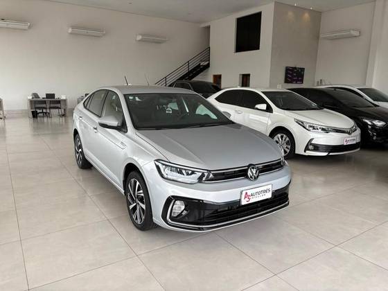 VOLKSWAGEN VIRTUS 1.0 200 TSI HIGHLINE AUTOMÁTICO